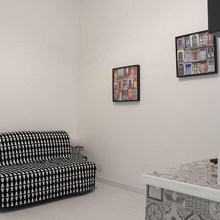 A Tre Passi Dal Duomo Apartment Naples Exterior photo