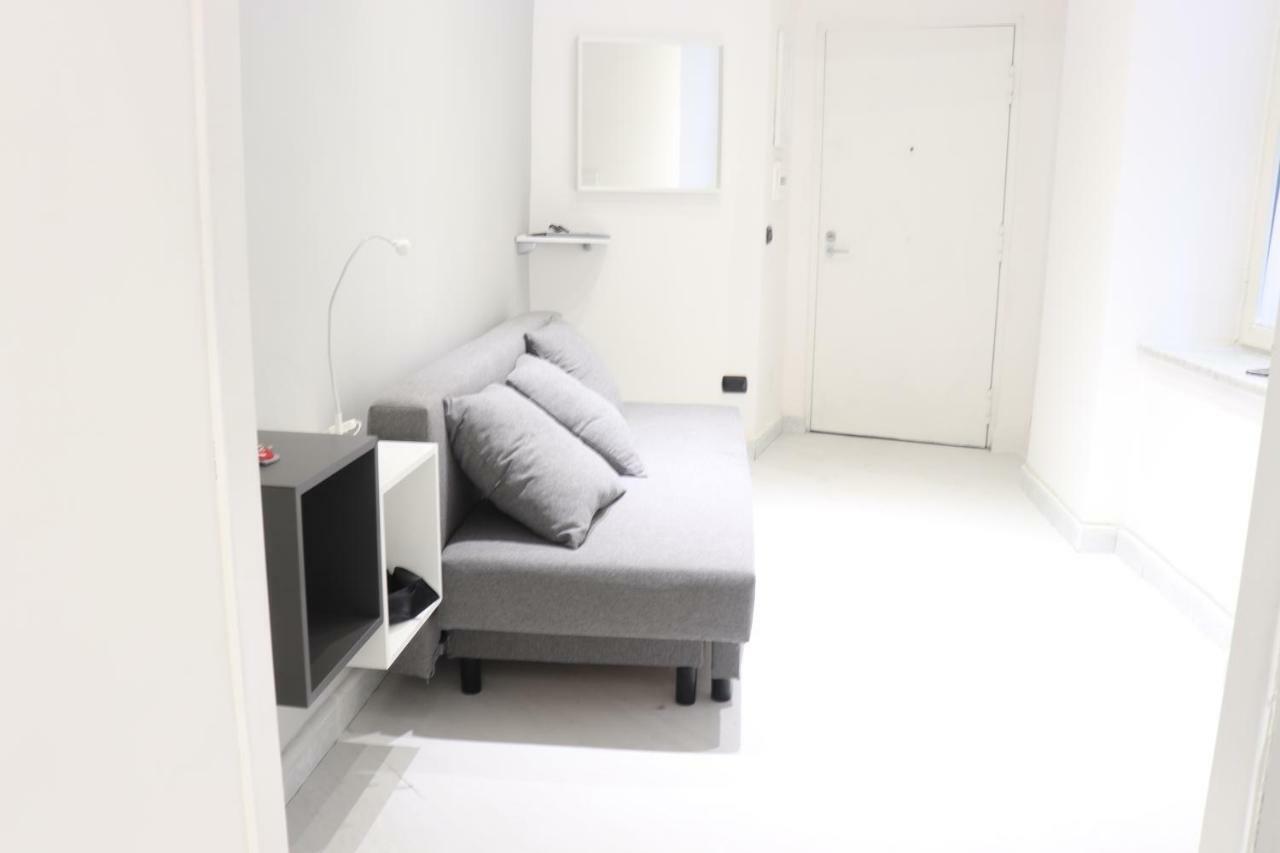 A Tre Passi Dal Duomo Apartment Naples Exterior photo